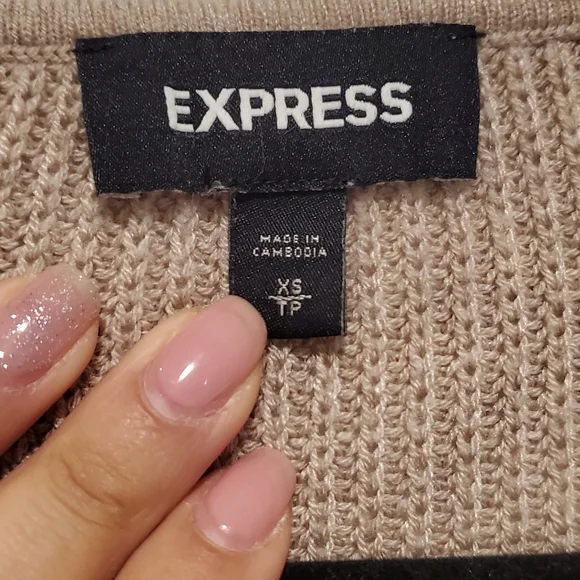 Express Sweater - Picture 3 of 3
